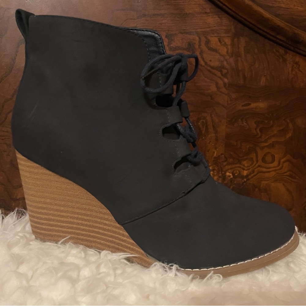 Nautica Black Lace-Up Wedge Bootie with Tan Stacked Heel